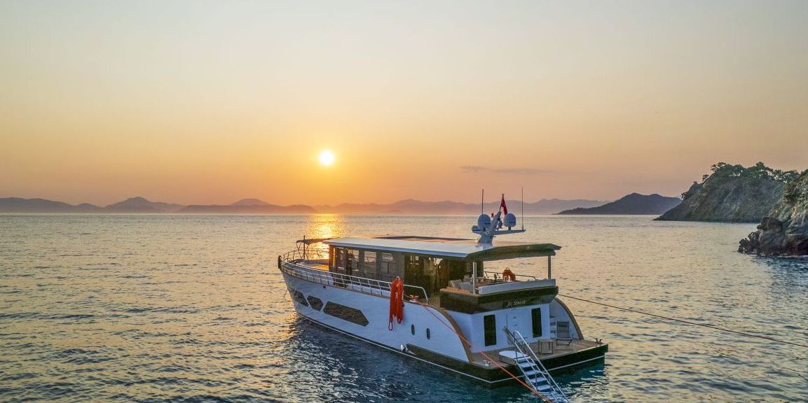 5. Blue Cruise vs Yacht Charter